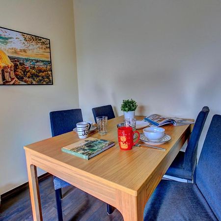 1Bd Nest In The Heart Of A Traditional Sofia Esterno foto