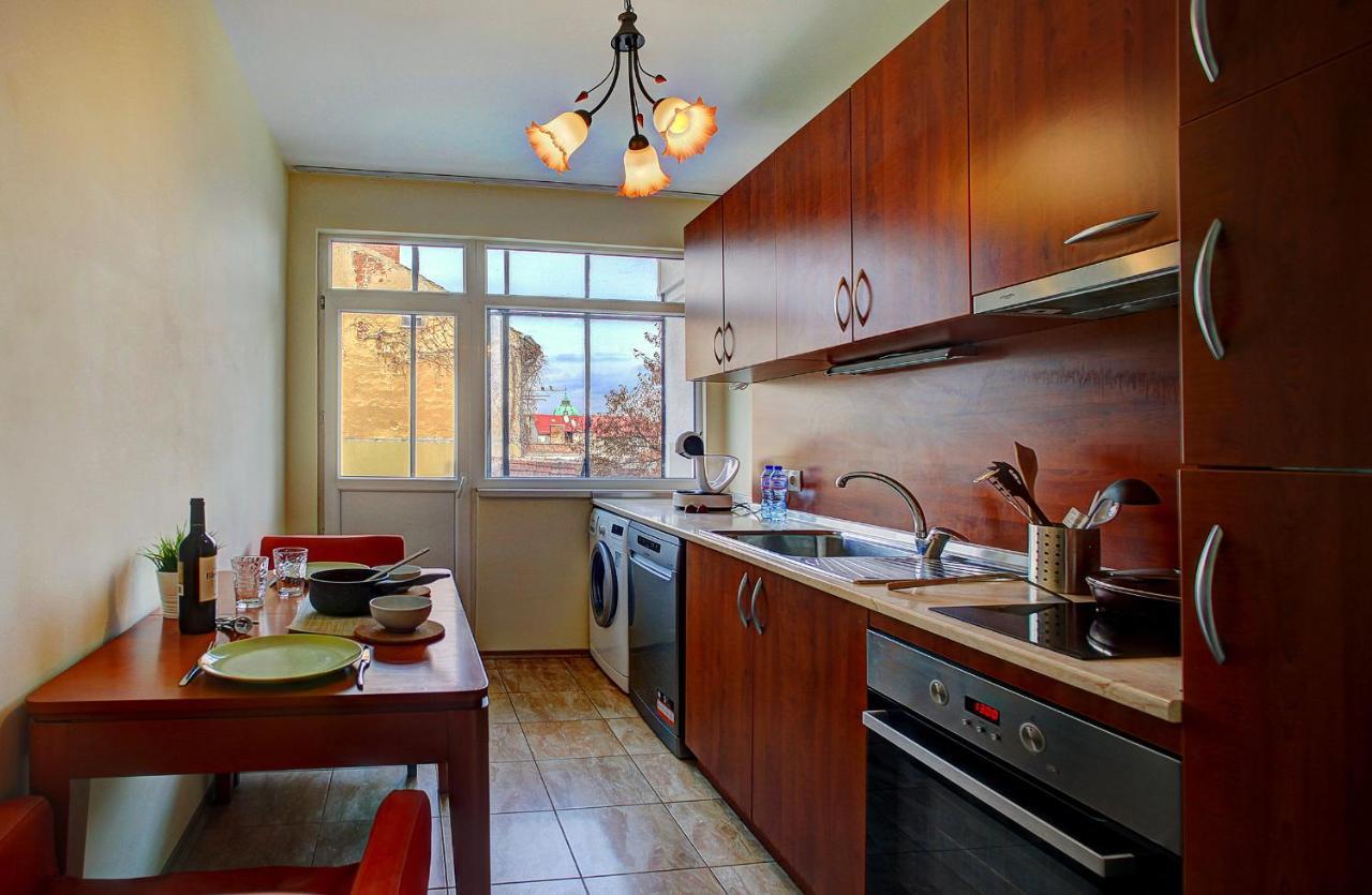 1Bd Nest In The Heart Of A Traditional Sofia Esterno foto