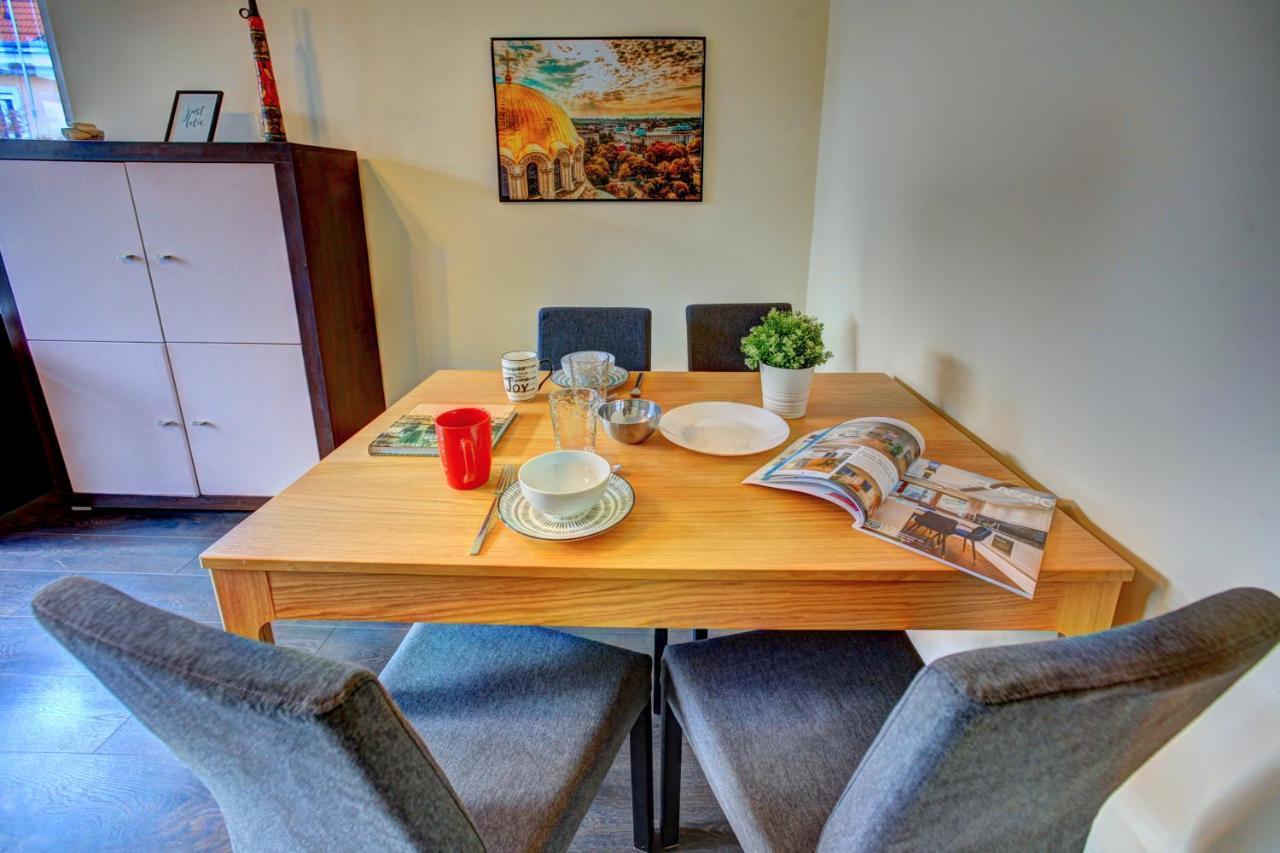 1Bd Nest In The Heart Of A Traditional Sofia Esterno foto